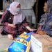 Bupati Muaro Jambi Serahkan Bantuan Bagi Warga Terkena Dampak Covid-19