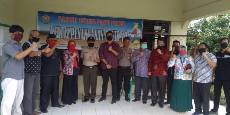 FIFGROUP Bungo Salurkan 225 Paket Sembako untuk masyarakat dan 114 Paket Sembako untuk Karyawa