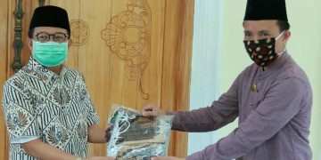 Fachrori Bagikan 1.000 Masker kepada Pedagang Pasar Angso Duo