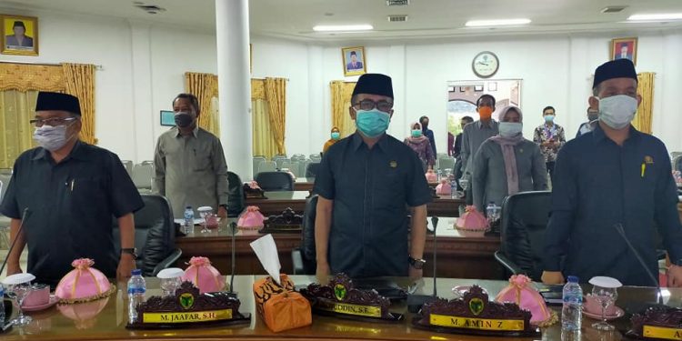 Ketua DPRD Batanghari Pimpinan Rapat Paripurna Melalui Teleconference