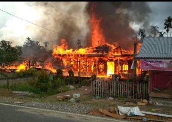 Akibat Korsleting Listrik, Tiga Rumah di Tanjabbar Ludes Terbakar