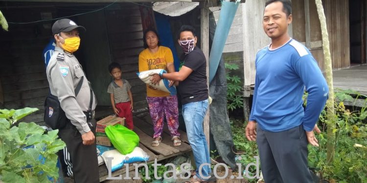 Kades Merbau : Penerima Bantuan 143 Paket JPS Berdasarkan Musdessus