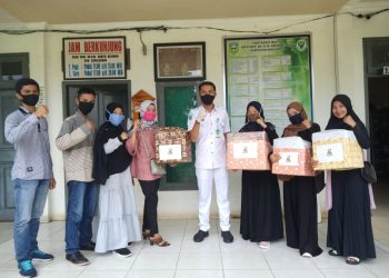 Aliansi Milenial Bersatu Berikan Bantuan Ke RSUD Chatib Quzwain