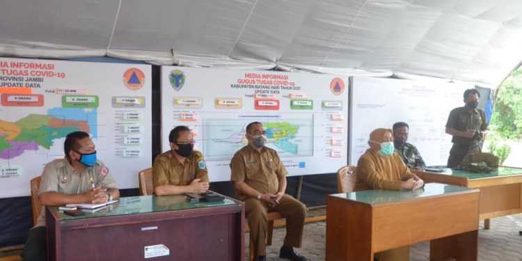 Tim Gugus Tugas Covid-19 Kabupaten Batang Hari Gelar Konferensi Pers