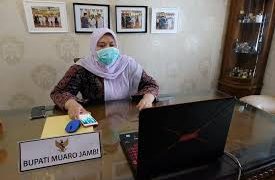Bupati Masnah Vidcon Bersama Gubernur