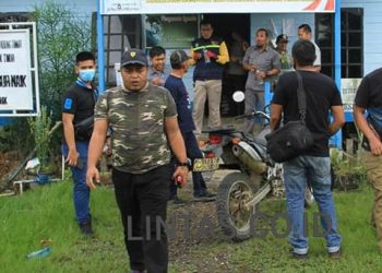 Pastikan Utuh, Wabup Robby Nahliyansyah Pantau Pendistribusian Bansos JPS Tahap III