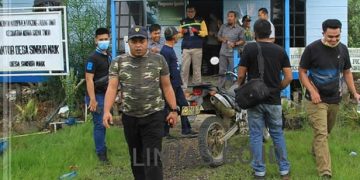 Pastikan Utuh, Wabup Robby Nahliyansyah Pantau Pendistribusian Bansos JPS Tahap III