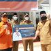 Bupati Safrial Dampingi Gubernur Fachrori Serahkan Bantuan JPS