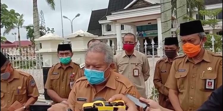 Klarifikasi Terkait Statemen Bupati Safrial Disampaikan Langsung Sekda Agus Sanusi