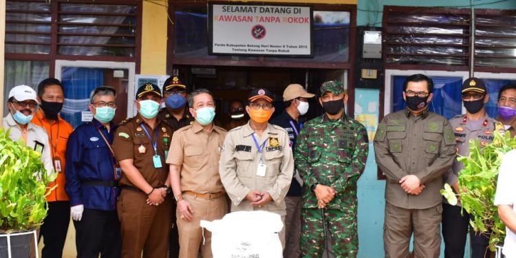 Bupati Syahirsah Hadiri Kunjungan kerja Gubernur Dalam Rangka Penyerahan Bantuan JPS