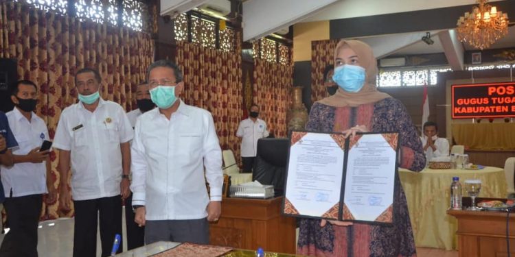 Penyerahan LHP, Bupati Syahirsah Terima WTP Untuk ke-5 Kalinya