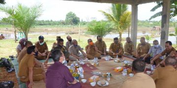 Bupati Batanghari Gelar Makan Merawang dan Gotong Royong Dengan OPD