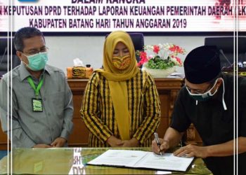 Bupati Syahirsah Hadiri Rapat Paripurna DPRD Batanghari