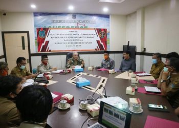 Safrial Pimpin Sidang Panitia Pertimbangan Landreform Program Redistribusi Tanah