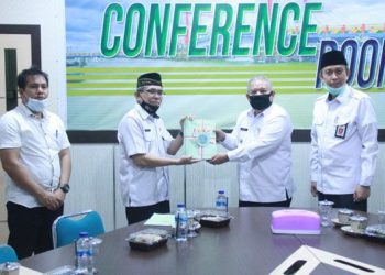 Pemkab Tanjab Barat Terima 50 Sertifikat Tanah Dari BPN