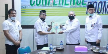 Pemkab Tanjab Barat Terima 50 Sertifikat Tanah Dari BPN