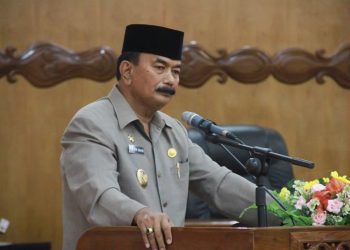 Wakil Bupati Tanjab Barat Hadiri Dua Paripurna Sekaligus