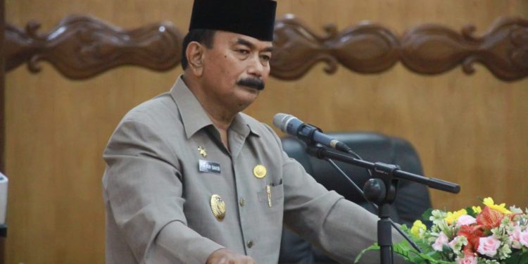 Wakil Bupati Tanjab Barat Hadiri Dua Paripurna Sekaligus