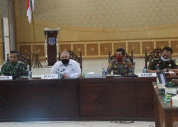 Bupati Safrial Kembali Pimpin Rapat Fasilitasi lanjutan Tuntutan Masyarakat Teluk Nilau