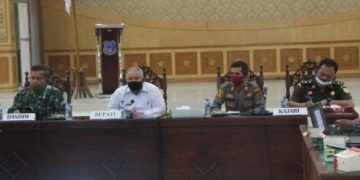 Bupati Safrial Kembali Pimpin Rapat Fasilitasi lanjutan Tuntutan Masyarakat Teluk Nilau