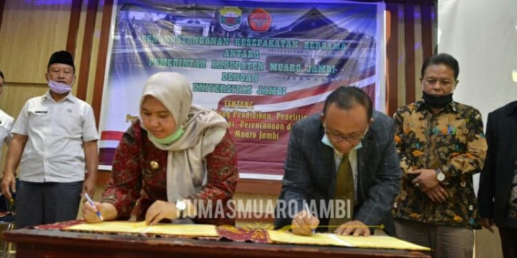 Bupati Masnah Busro Teken Kesepakatan Bersama Unja