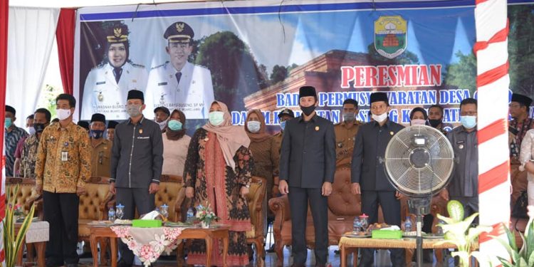 Bupati Masnah Lantik BPD Se-Kecamatan Mestong