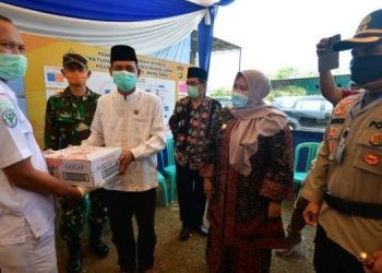 Masnah Busro Kunjungi Poskotis Idul Fitri 2020