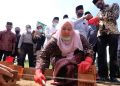 Bupati Masnah Hadiri Peletakan Batu Pertama Ponpes Darul Arifin