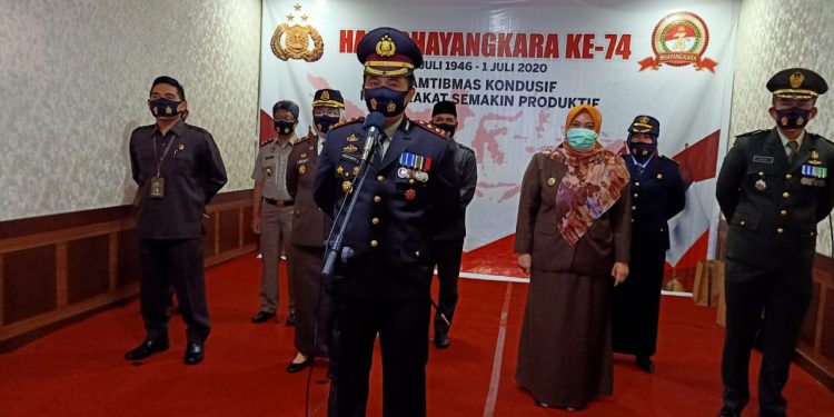 Bupati Muaro Jambi Mengikuti Upacara Memperingati Hari Bhayangkara ke-74