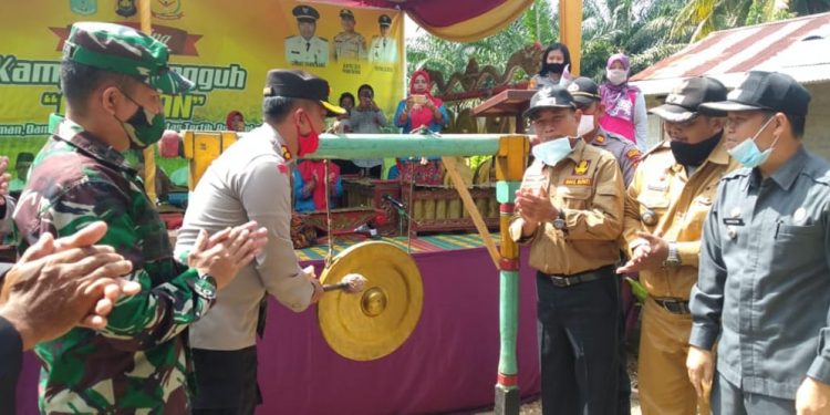 Wabup Merangin Bersama Kapolres Launcing Kampung Tangguh