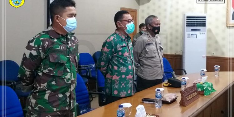 Sekda Tanjab Timur Ikuti Pelantikan Bupati dan Wakil Bupati Batanghari dan Tanjab Barat
