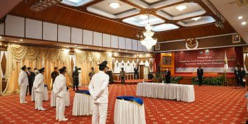 PJ Gubernur Jambi Dr. Hari Nur Cahya Murni, M.Si Lantik Bupati Terpilih Secara Hybrid, ini Pesannya Kepada KDH