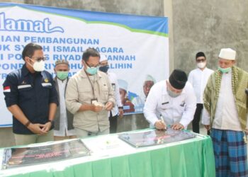 Bupati Tanjab Barat Resmikan Gedung Aula Ponpes Darul Syekh Ismail Nagara