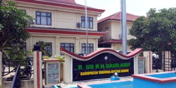 Bupati Tanjab Barat Selesaikan Permasalahan Dokter Mogok Kerja