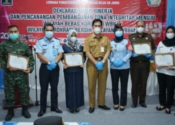 Pemkab Hadiri Acara Deklarasi Janji Kinerja Dan Pencanangan Pembangunan Zona Integritas
