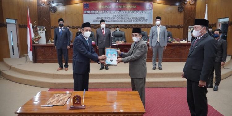 DPRD Tanjab Barat Gelar Rapat Dalam Rangka Serah Terima Jabatan