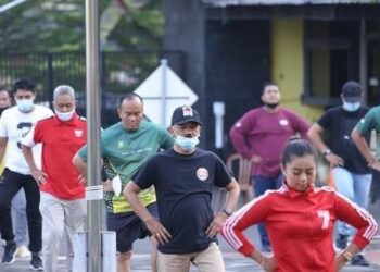 Kadis PUPR M Fauzi Ikuti Olahraga Bersama Danrem 042/Gapu