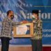 Gubernur Fachrori Umar Terima Penghargaan PWI Jambi Award Sebagai Kepala Daerah Konsen  Melestarikan Budaya Lokal