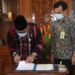 Sekda Sudirman Serahkan SK Penetapan Lokasi Pengadaan Tanah Pembangunan Jalan