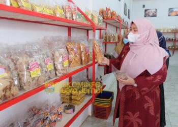 Bupati Masnah Albusyro Promosikan Gallery UMKM Muaro Jambi