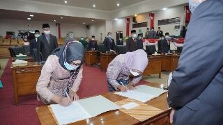 DPRD Tanjab Barat Gelar Rapat Paripurna Pemberhentian Dan Pergantian PAW