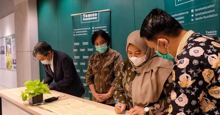 Bupati Muaro Jambi Tandatangani MoU Dengan Tanoto Foundation