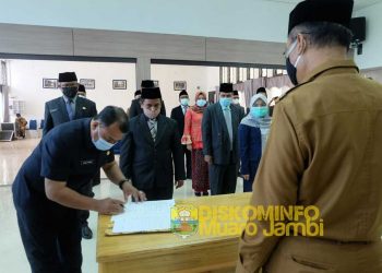 Belasan Pejabat Sekretariat DPRD Muaro Jambi Dilantik