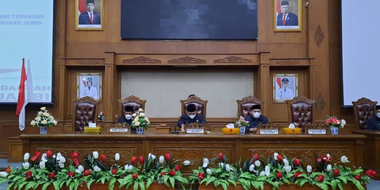 DPRD Muaro Jambi Gelar Paripurna Penyampaian Rekomendasi LKPJ Bupati Tahun 2020