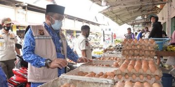 Pantau Ketersediaan Pangan Jelang Ramadhan, Sekda Sidak ke Pasar Angso Duo