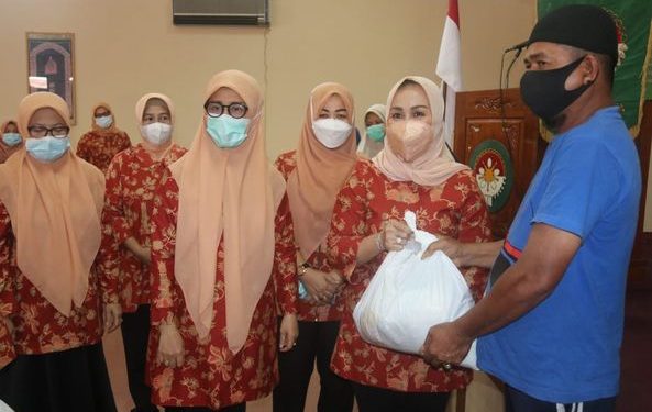 Dekati Ramadahan Penuh Berkah , DWP Provinsi Jambi Berbagi Kasih Dengan Anak disabilitas
