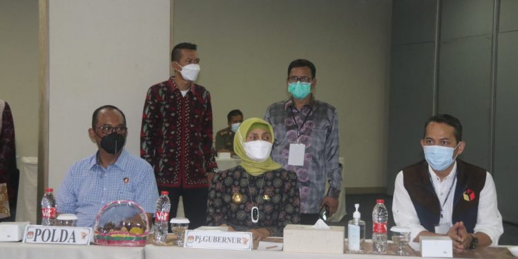 Pj.Gubernur Tinjau Langsung Rekapitulasi dan Penetapan Hasil PSU Pilgub Jambi