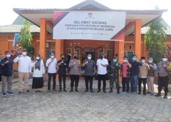 Wakil Bupati Muaro Jambi Resmikan Pelepasan Logistik Untuk Pemilu