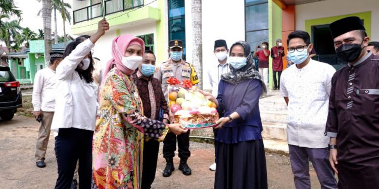 Pj Gubernur Datangi Tempat Isolasi Pasien Covid-19 Prov Jambi
