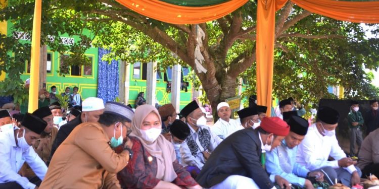 Bupati Muaro Jambi Hadiri Yudisium dan Wisuda di Pondok Pesantren